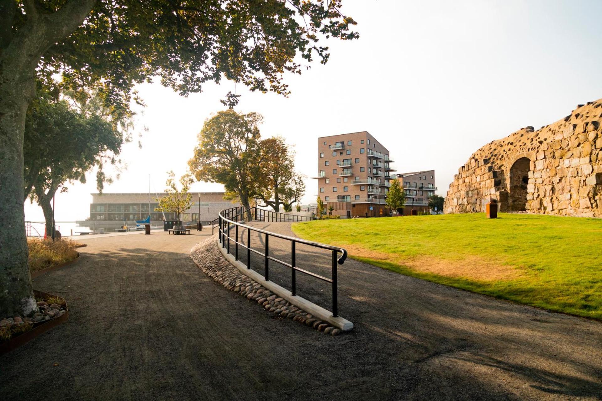 Slottsholmen Hotell Och Restaurang Vastervik Exterior photo